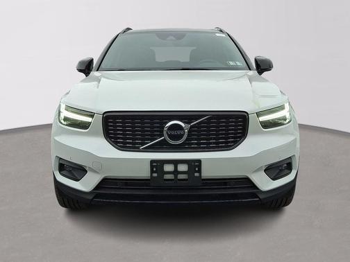 2021 Volvo XC40 T5 R-Design