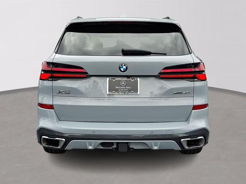 Brooklyn Grey Metallic 2024 BMW X5 xDrive40i