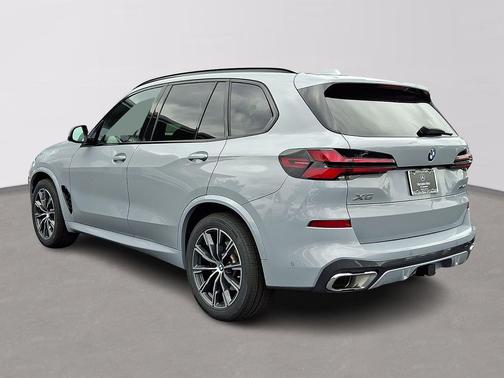 Brooklyn Grey Metallic 2024 BMW X5 xDrive40i