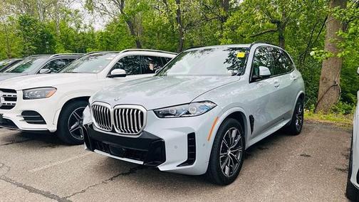 Brooklyn Grey Metallic 2024 BMW X5 xDrive40i