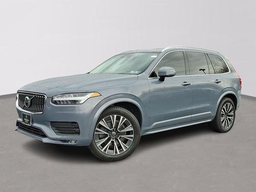 2022 Volvo XC90 T5 Momentum