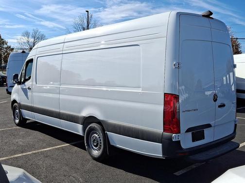 2025 Mercedes-Benz Sprinter 2500 High Roof