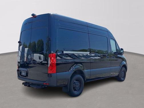 Obsidian Black Metallic - 9197 2026 Mercedes-Benz Sprinter 2500 Cargo 144 WB
