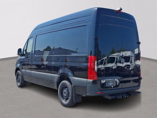 Obsidian Black Metallic - 9197 2026 Mercedes-Benz Sprinter 2500 Cargo 144 WB