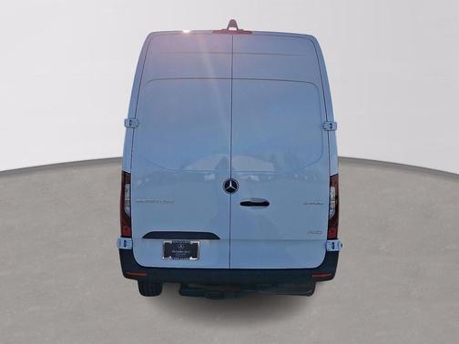 2026 Mercedes-Benz Sprinter 2500 Cargo 170 WB