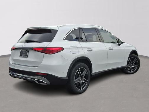 2026 Mercedes-Benz GLC 300 4MATIC