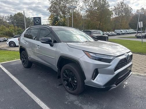 2024 Toyota RAV4 Hybrid SE