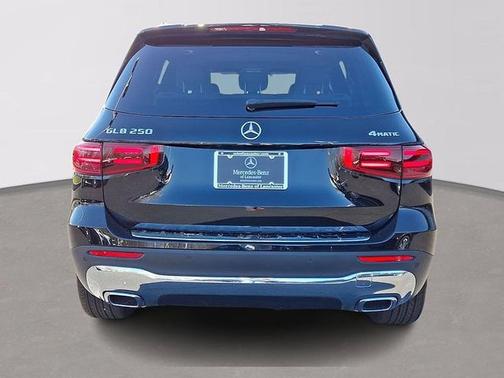 Night Black 2026 Mercedes-Benz GLB 250 4MATIC