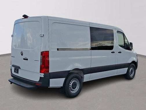2025 Mercedes-Benz Sprinter 2500 Cargo 144 WB