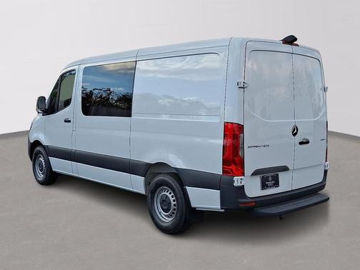 2025 Mercedes-Benz Sprinter 2500 Cargo 144 WB