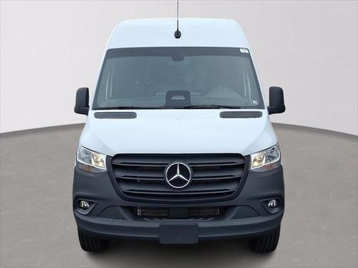 2025 Mercedes-Benz Sprinter 2500 Standard Roof