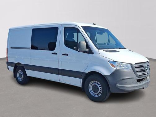 2022 Mercedes-Benz Sprinter 2500 Cargo 144 WB