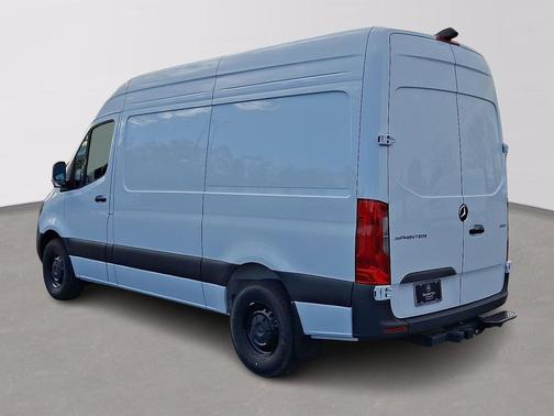 2025 Mercedes-Benz Sprinter 2500 Standard Roof