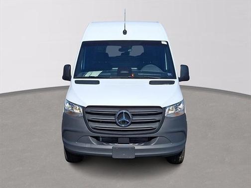 2025 Mercedes-Benz Sprinter 2500 Standard Roof