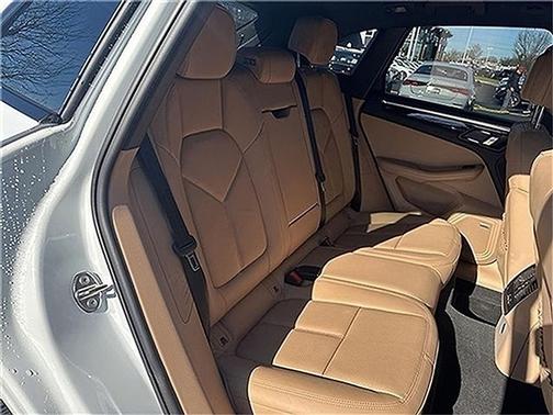 2022 Porsche Macan S