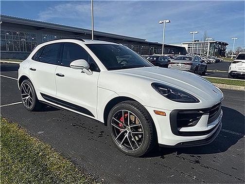 2022 Porsche Macan S
