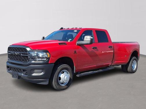 2024 RAM 3500 Tradesman Crew Cab 4x4 8' Box