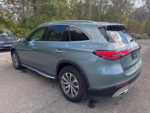 2025 Mercedes-Benz GLC 300 4MATIC