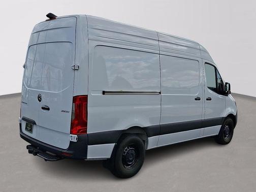 2025 Mercedes-Benz Sprinter 2500 Standard Roof