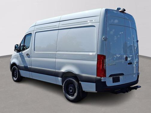 2025 Mercedes-Benz Sprinter 2500 Standard Roof