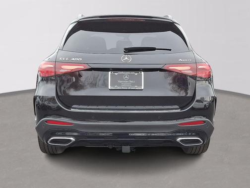 Obsidian Black Metallic - 197 2026 Mercedes-Benz GLC 300 4MATIC