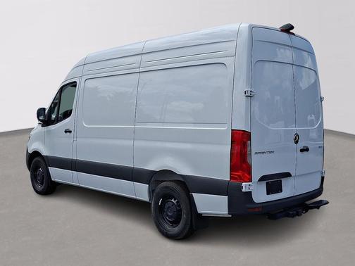 Arctic White - 9147 2025 Mercedes-Benz Sprinter 2500 Standard Roof