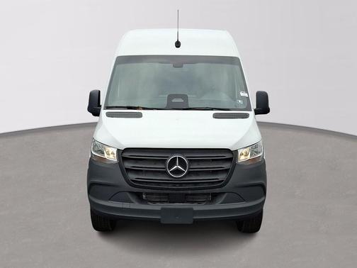 2025 Mercedes-Benz Sprinter 2500 Standard Roof