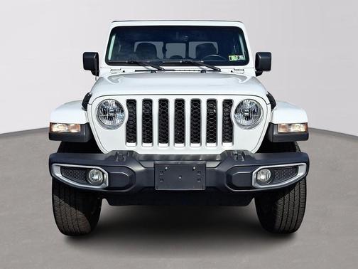 2022 Jeep Gladiator Overland