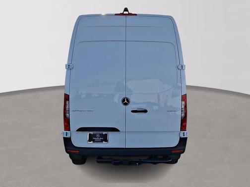 2026 Mercedes-Benz Sprinter 2500 Cargo 144 WB