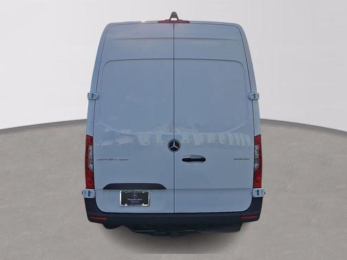 2026 Mercedes-Benz Sprinter 2500 Cargo 170 WB