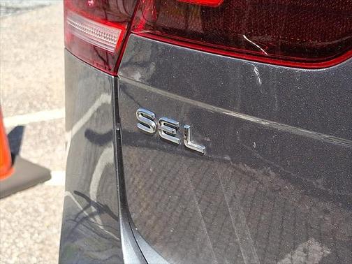 2022 Volkswagen Tiguan 2.0T SEL R-Line 4MOTION