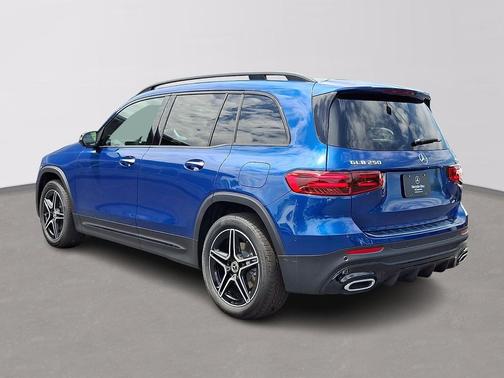 Starling Blue Metallic 2026 Mercedes-Benz GLB 250 4MATIC