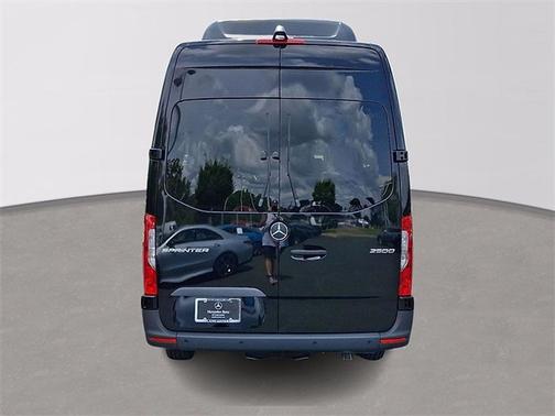 2025 Mercedes-Benz Sprinter 2500 Passenger 170 WB