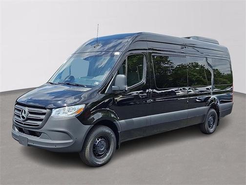 2025 Mercedes-Benz Sprinter 2500 Passenger 170 WB