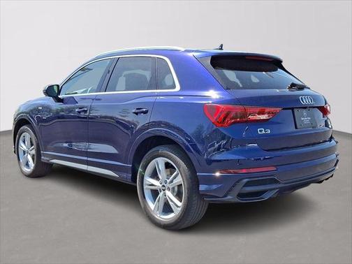 2022 Audi Q3 45 S line Premium