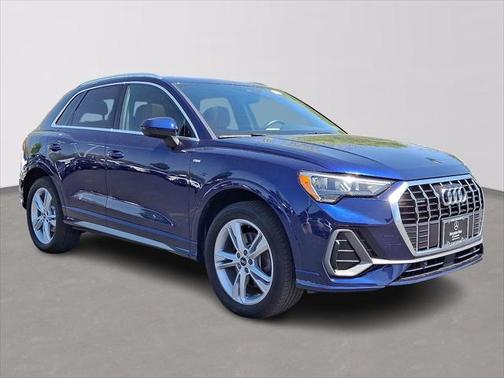 2022 Audi Q3 45 S line Premium