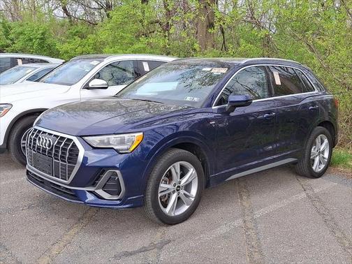 2022 Audi Q3 45 S line Premium