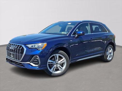 2022 Audi Q3 45 S line Premium