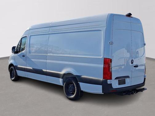 2026 Mercedes-Benz Sprinter 2500 Cargo 170 WB