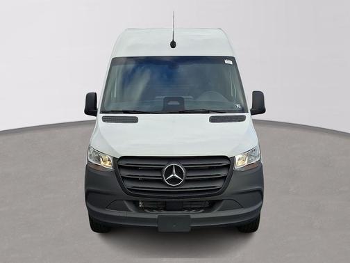2025 Mercedes-Benz Sprinter 2500 Standard Roof