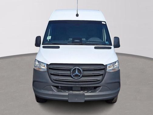 Arctic White - 9147 2025 Mercedes-Benz Sprinter 2500 Standard Roof