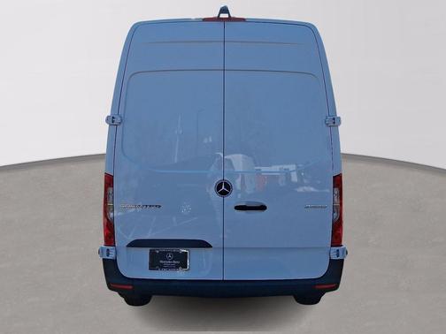 Arctic White - 9147 2025 Mercedes-Benz Sprinter 2500 Standard Roof