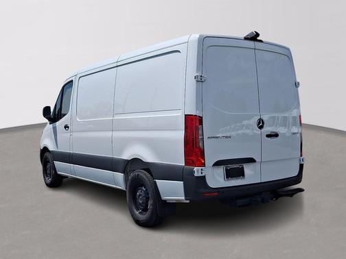 Arctic White - 9147 2026 Mercedes-Benz Sprinter 2500 Cargo 144 WB