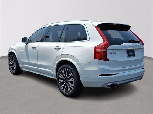 2020 Volvo XC90 T6 Momentum