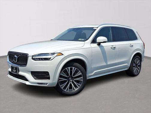 2020 Volvo XC90 T6 Momentum