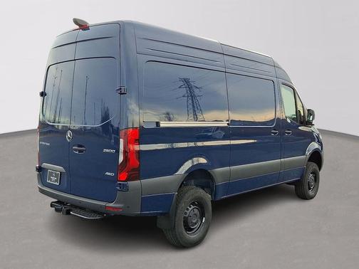 2026 Mercedes-Benz Sprinter 2500 Cargo 144 WB
