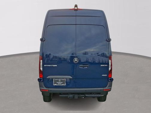 2026 Mercedes-Benz Sprinter 2500 Cargo 144 WB