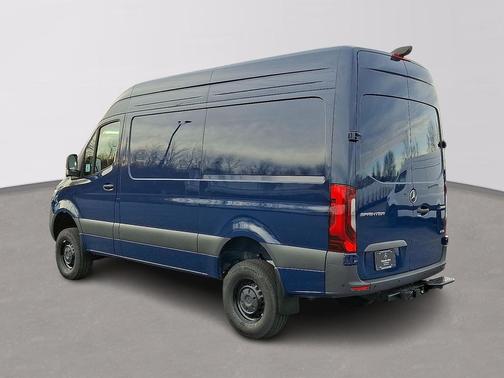 2026 Mercedes-Benz Sprinter 2500 Cargo 144 WB