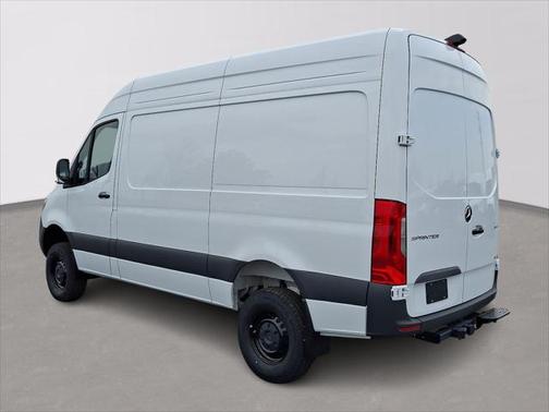 2025 Mercedes-Benz Sprinter 2500 Standard Roof