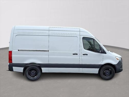 2025 Mercedes-Benz Sprinter 2500 Standard Roof